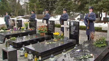 Pieta za oběti letecké tragédie ve Smolensku