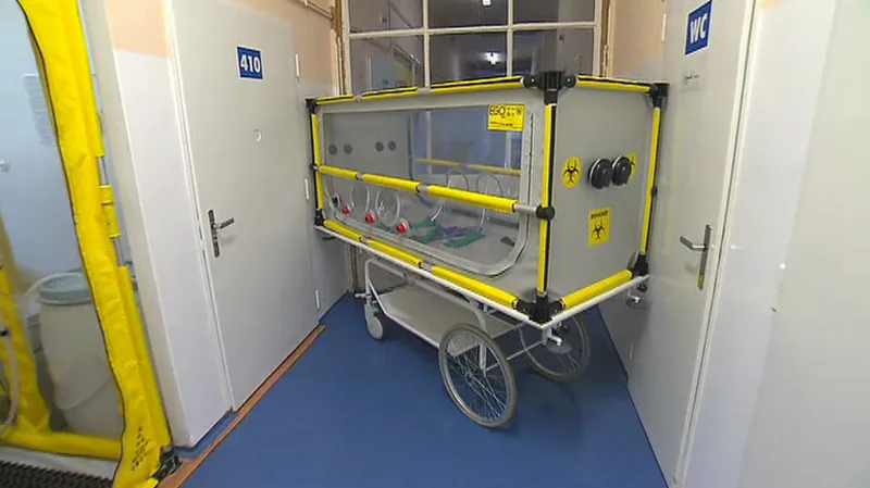 Mobilní biobox pro převoz vysoce infekčních pacientů