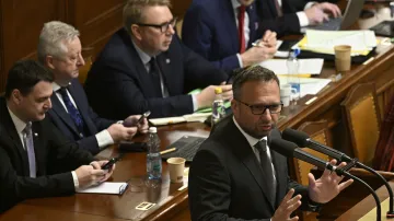 Marian Jurečka při jednání sněmovny o důvěře vládě