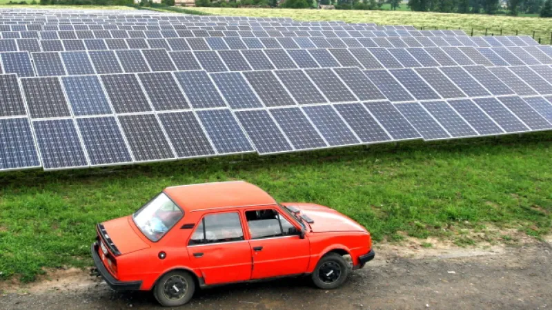 Solární elektrárna