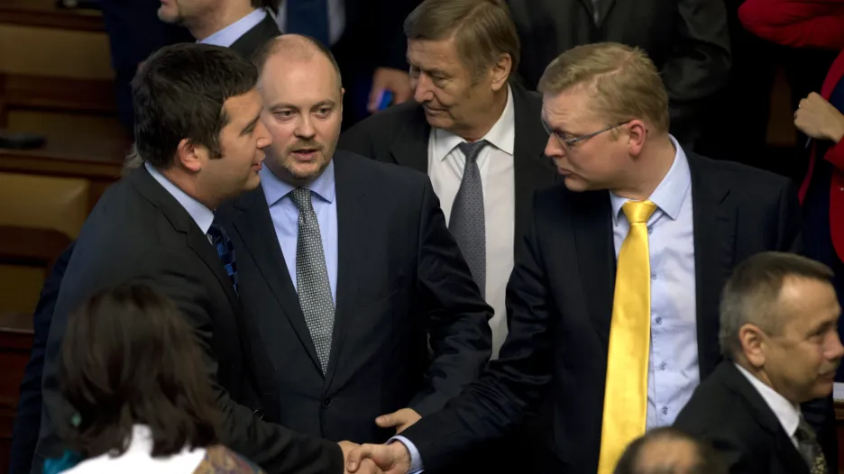 Jan Hamáček (ČSSD), Michal Hašek (ČSSD) a Pavel Bělobrádek (KDU- ČSL)