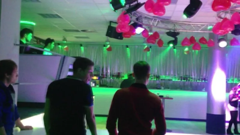 Obyvatelé okolních domů se odmítají smířit s hlukem