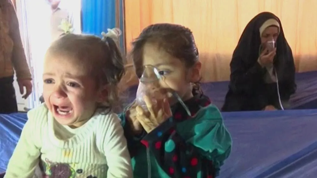 Chemické útoky IS namířené proti Kurdům