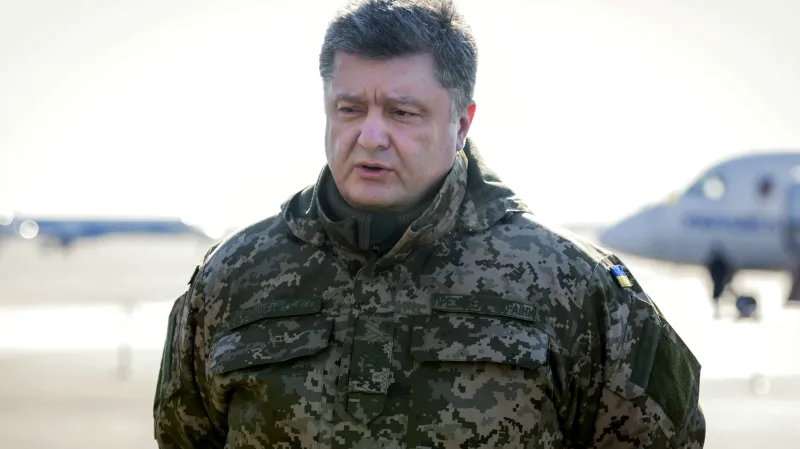 Porošenko považuje ústup z Debalceve za příklad efektivního velení