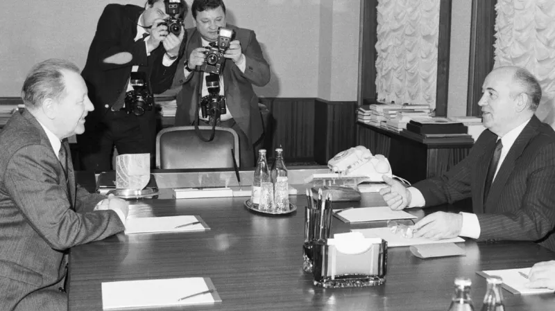 Miloš Jakeš a Michail Gorbačov, Moskva - duben 1989