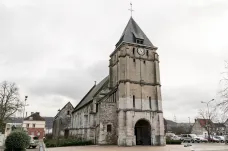 Soud potrestal čtyři muže v případu vraždy kněze u francouzského Rouenu