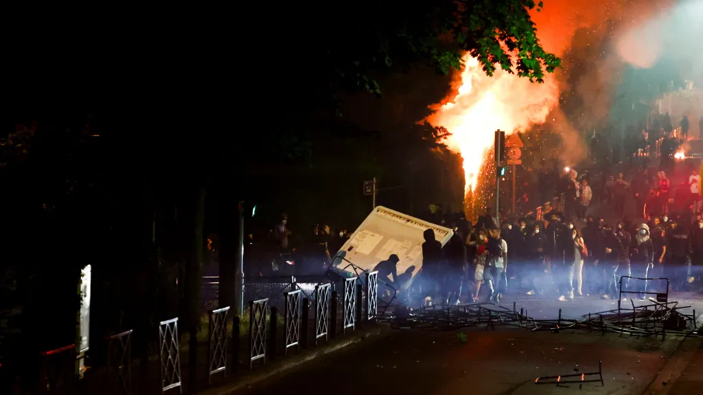 Nepokoje v pařížském Nanterre