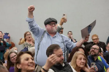 Demokratická strana je v krizi. Chybí jí lídr i důvěra Američanů