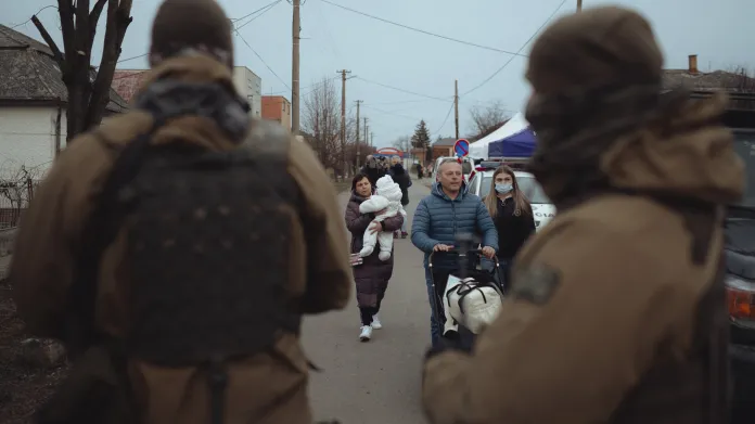 Ukrajinští uprchlíci na hranicích ve slovenských Veľkých Slemencích