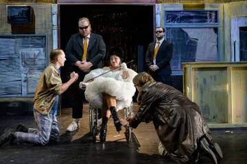 Návštěva staré dámy zviklá morálku v Ostravě