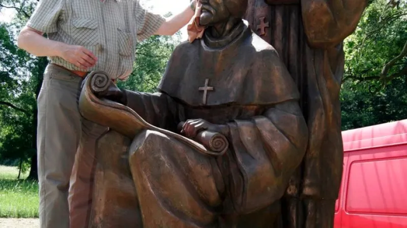 Sousoší Cyrila a Metoděje