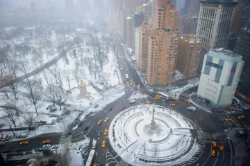 Rekordní bouře v USA se nekoná, doprava v New Yorku už funguje