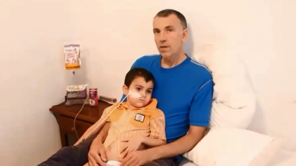 Brett King se synem Ashyou