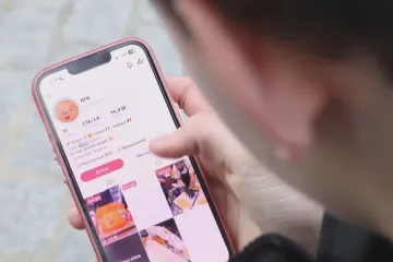 Francouzský Senát projednává zákaz sociálních sítí pro děti