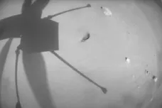 NASA zveřejnila video rekordního letu na Marsu. Ingenuity urazila 704 metrů