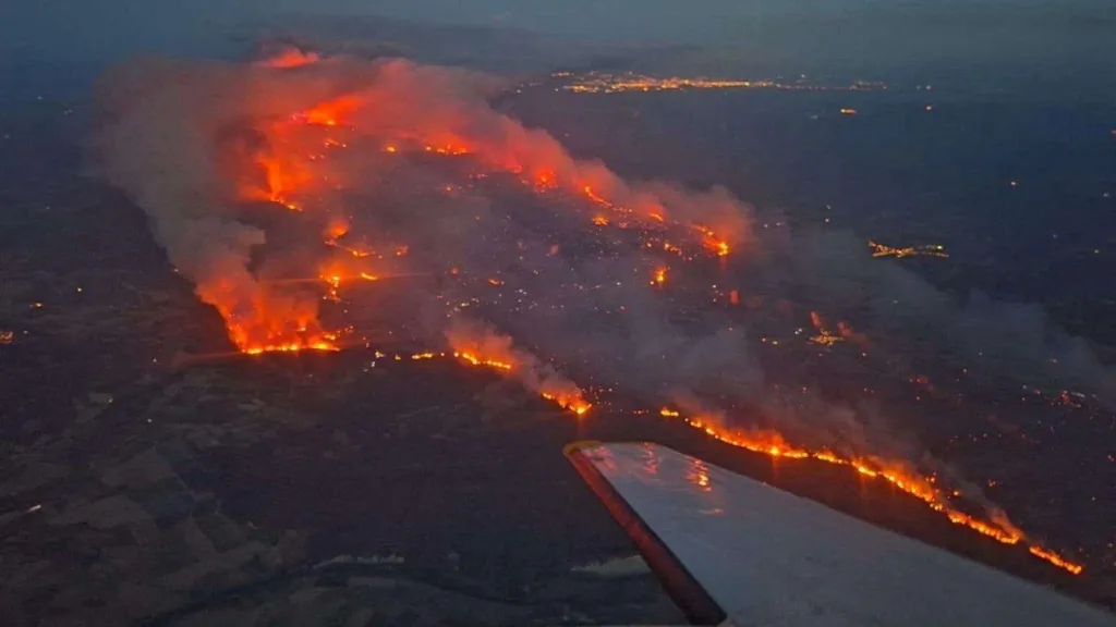 Události: Francie v plamenech