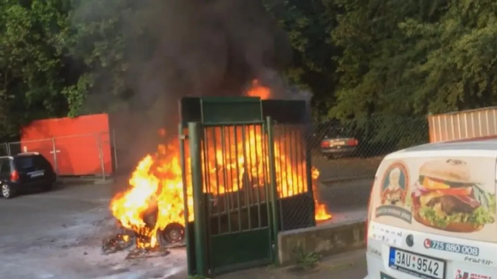 Žhářský útok na restauraci Řízkárna