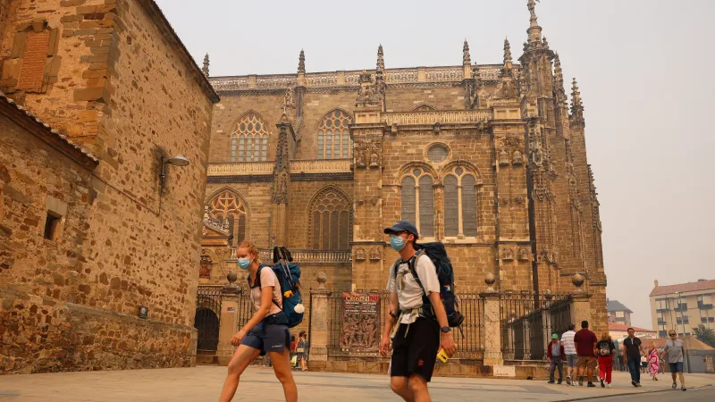Poutníci na cestě do Santiaga de Compostela