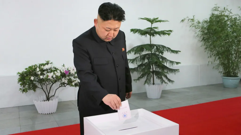Kim Čong-un u volební urny