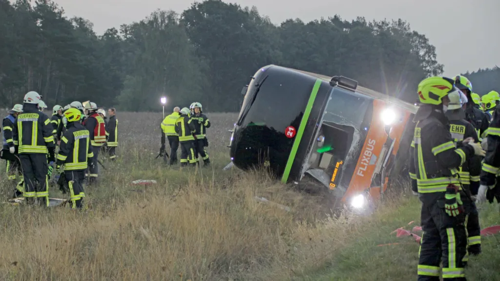 Nehoda autobusu v Německu