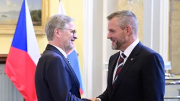 Premiér Petr Fiala při setkání se slovenským prezidentem Peterem Pellegrinim