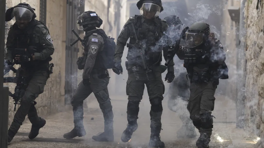 Izraelská policie při zásahu v Jeruzalémě