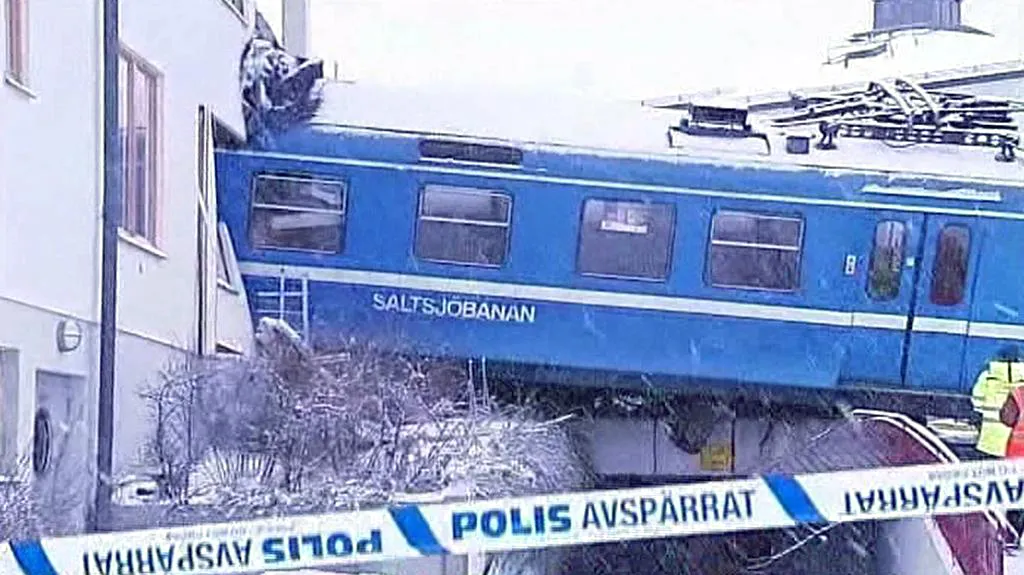 Švédská uklízečka nabourala vlakem do domu