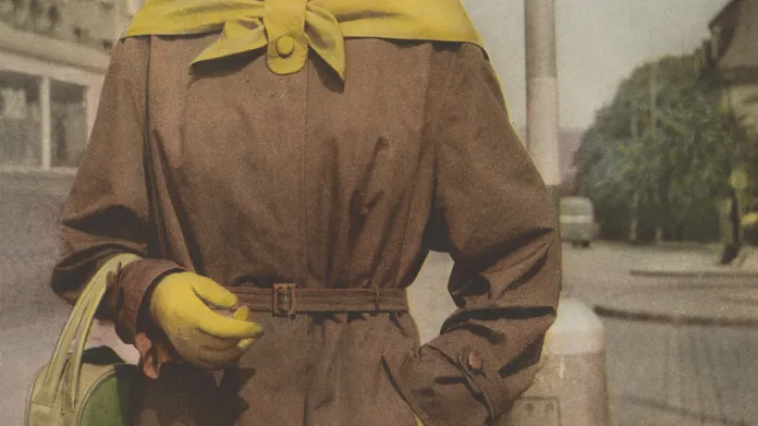 Móda – textil, V, 1955, č. 10. Oděv: Vycházkový plášť z bavlněného ripsu. Textilní tvorba, výrobné oddelení bavlna, Náchod