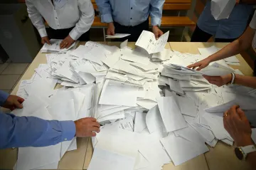 V Maďarsku začalo sčítání hlasů