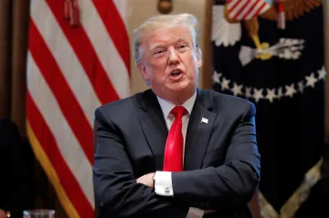 Trump zvažuje vyhlásit kvůli hraniční zdi výjimečný stav, uvádí CNN
