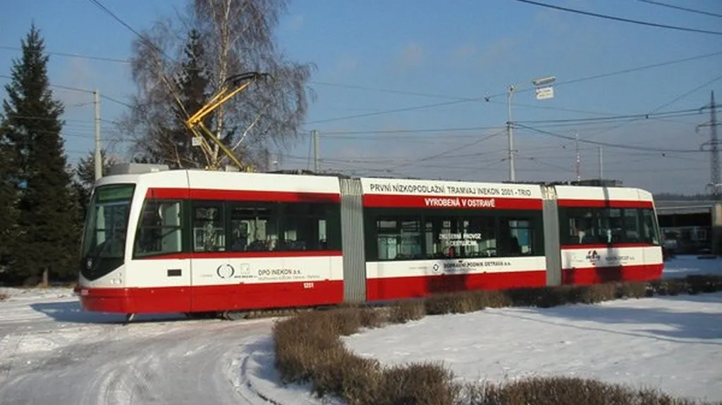 Nízkopodlažní tramvaj INEKON 01 Trio