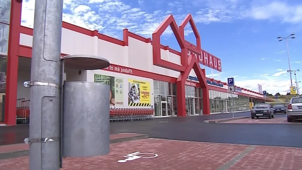 Ivanovický Bauhaus už vítá první zákazníky