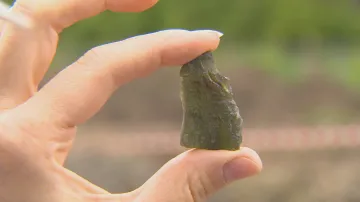 Těžba vltavínů u jihočeských Ločenic