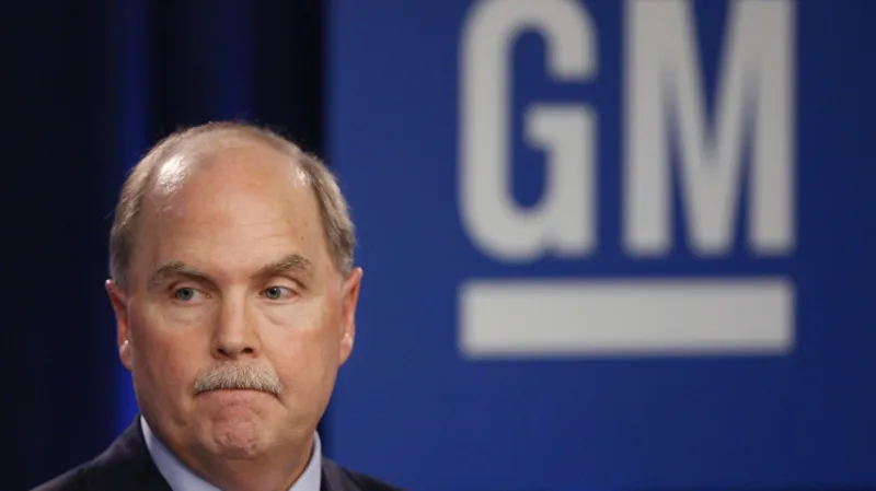 Šéf GM Fritz Henderson na tiskové konferenci ohledně bankrotu