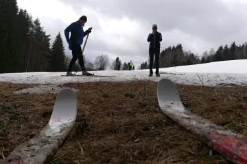 Další dny bude hrozit vznik ledovky. Na Silvestra ale teploty dosáhnou až patnácti stupňů Celsia