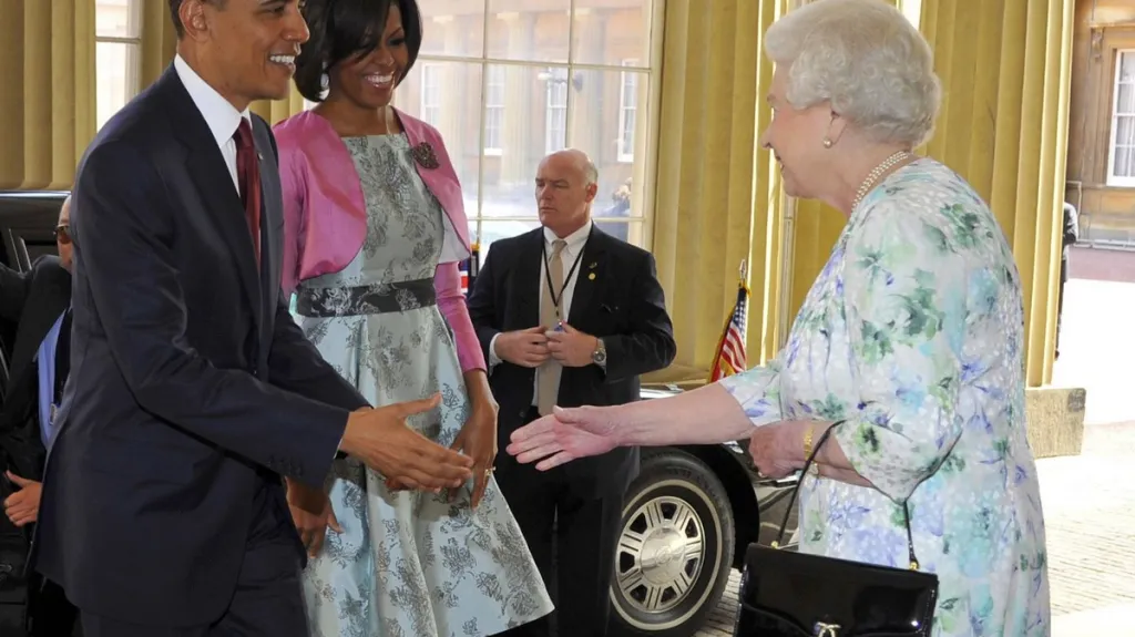 Barack Obama se setkal v Buckinghamském paláci s Alžbětou II.