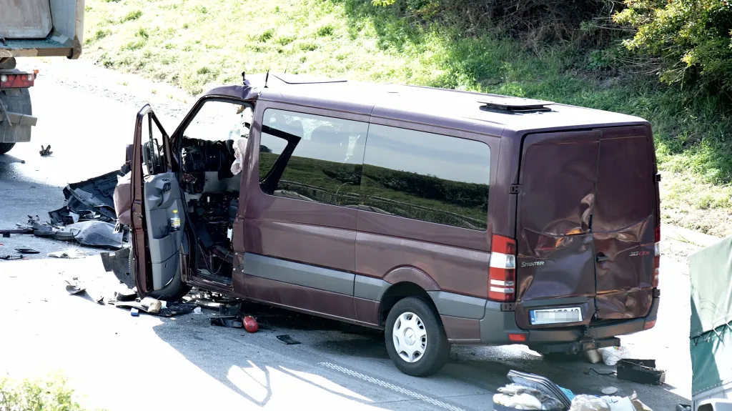 Nehoda polské dodávky si vyžádala šest obětí