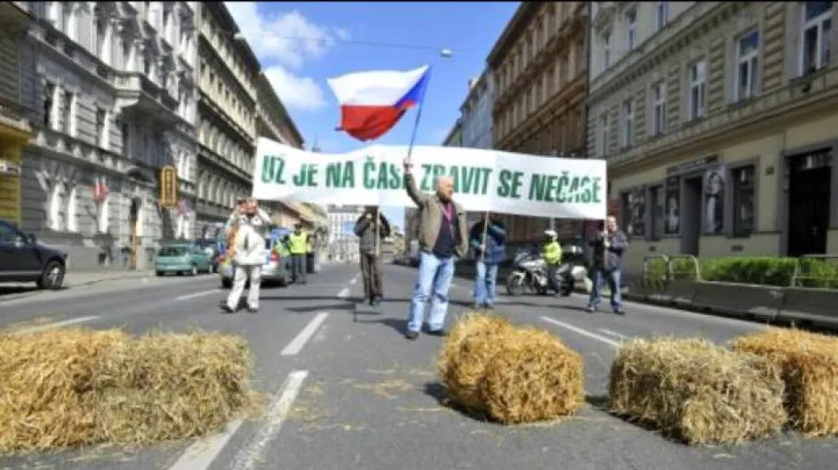 Reportáž Petra Vaška a rozhovor s Jindřichem Hlasem