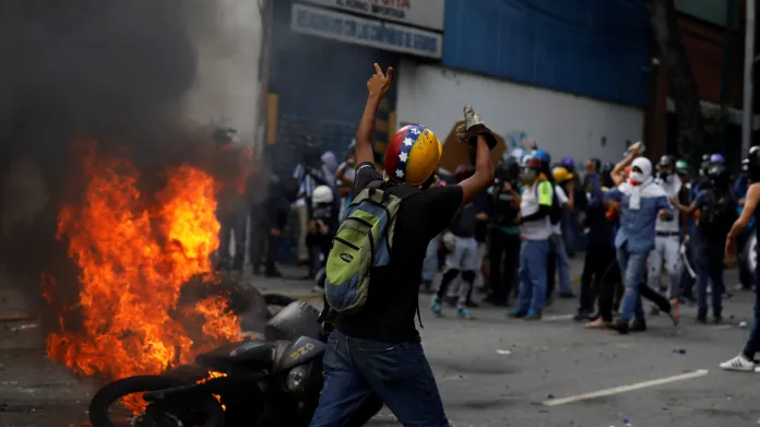 Střety v Caracasu