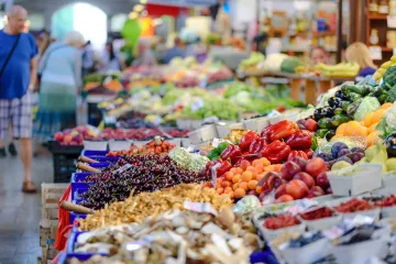 Maloobchodní tržby v červnu zrychlily meziroční růst na 4,4 procenta
