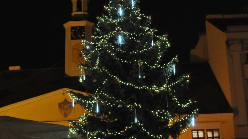 Rozsvícení vánočního stromu v Lounech