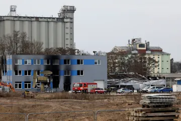 Policie ukončila ohledání požářiště zbrojovky v Pardubicích