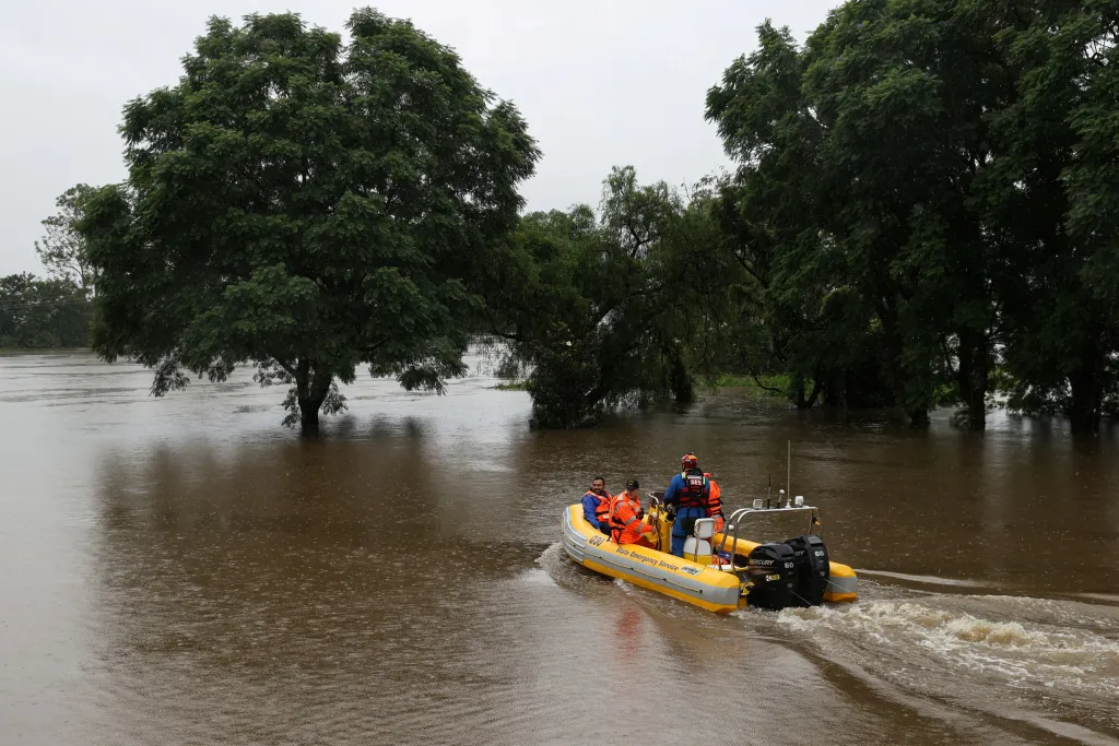 Rozsáhlé záplavy postihly stát Nový Jižní Wales na východě Austrálie