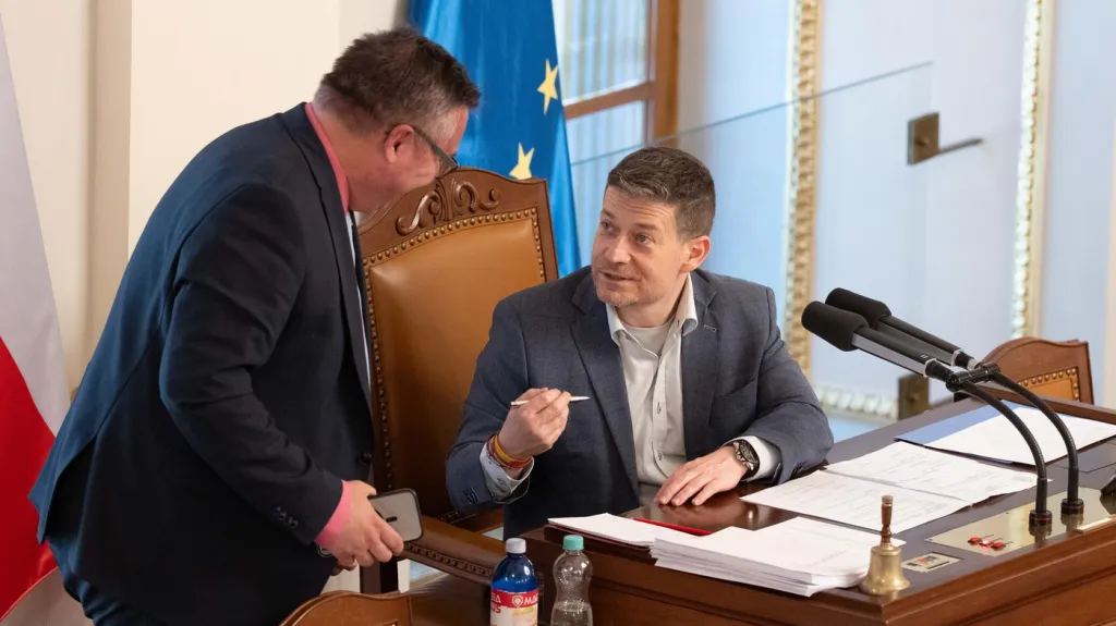 Místopředsedové sněmovny Jiří Barták (Motoristé) a Patrik Nacher (ANO)