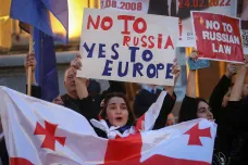 Gruzie udělala první krok ke schválení kontroverzního „ruského zákona“