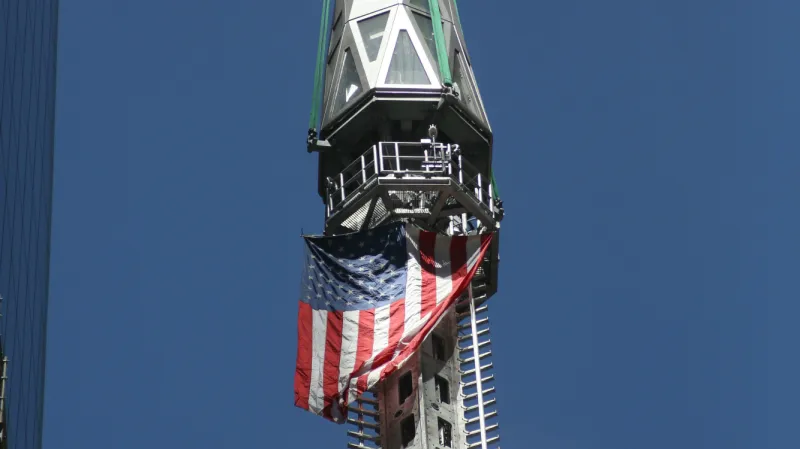 Světové obchodní středisko dostalo špičku