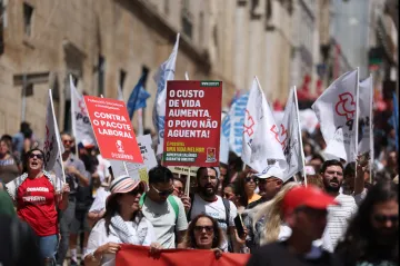 Rostoucí životní náklady vyvíjejí tlak na práva Evropanů, varuje unijní agentura