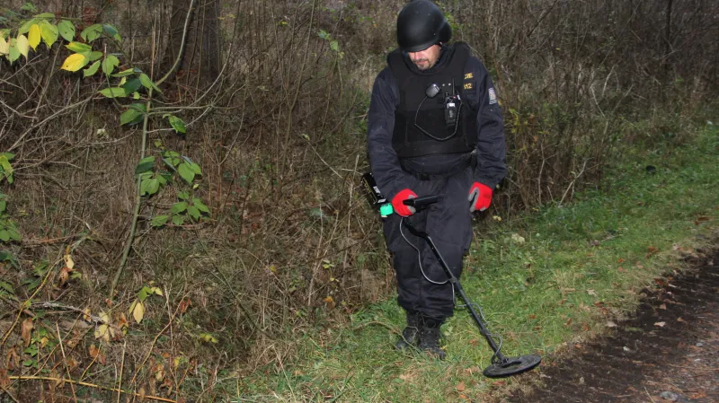 Práce pyrotechniků ve Vrběticích