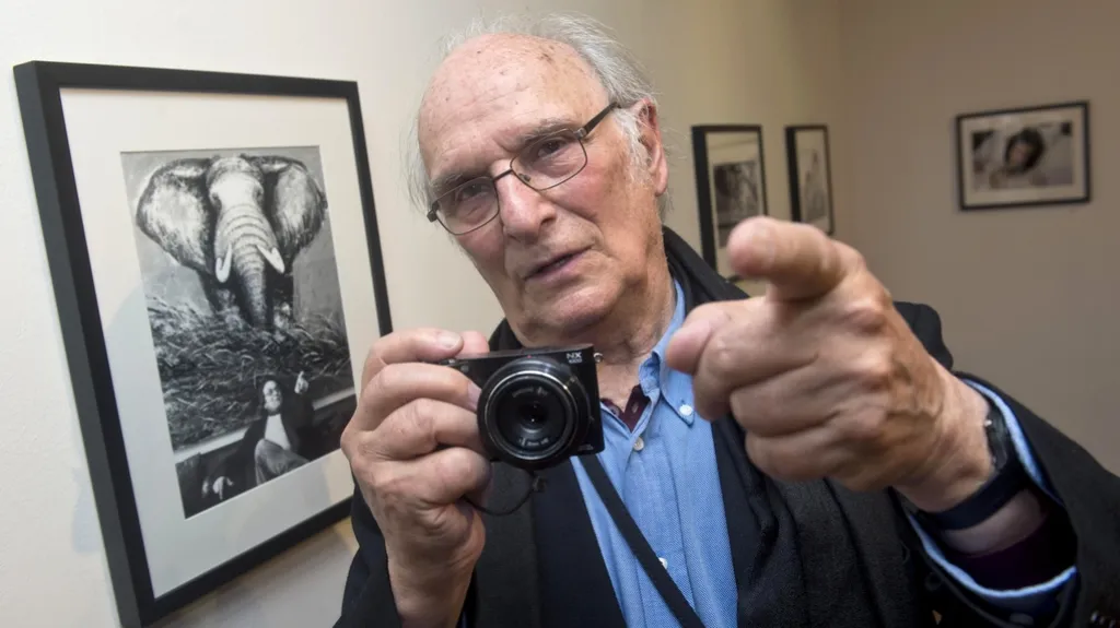 Carlos Saura představil výstavu fotografií v institutu Cervantes