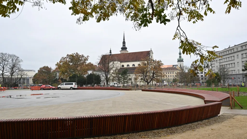 Vrcholí rekonstrukce Moravského náměstí v Brně